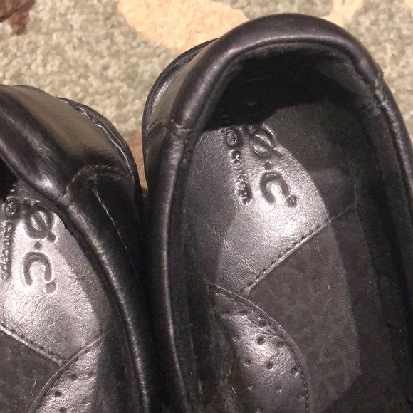 Born / BOC. Clogs - Picture 2 of 6